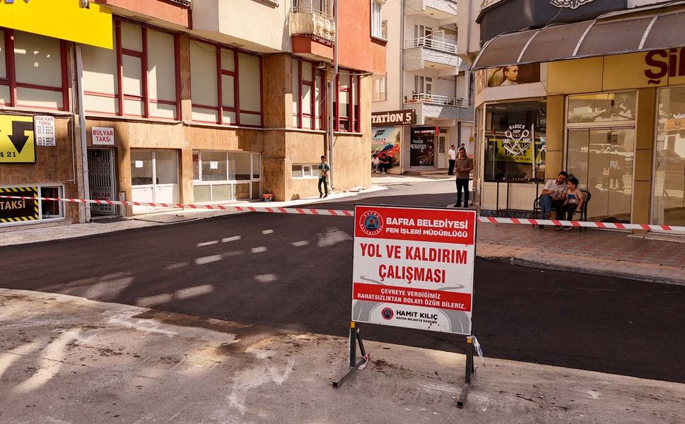 BAFRA BELEDİYESİ’NİN ASFALT ATAĞI SÜRÜYOR