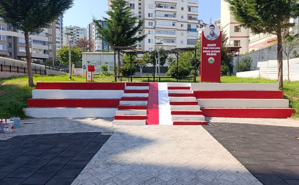 İlkadım’ın Parklarına Kırmızı Beyaz Dokunuş